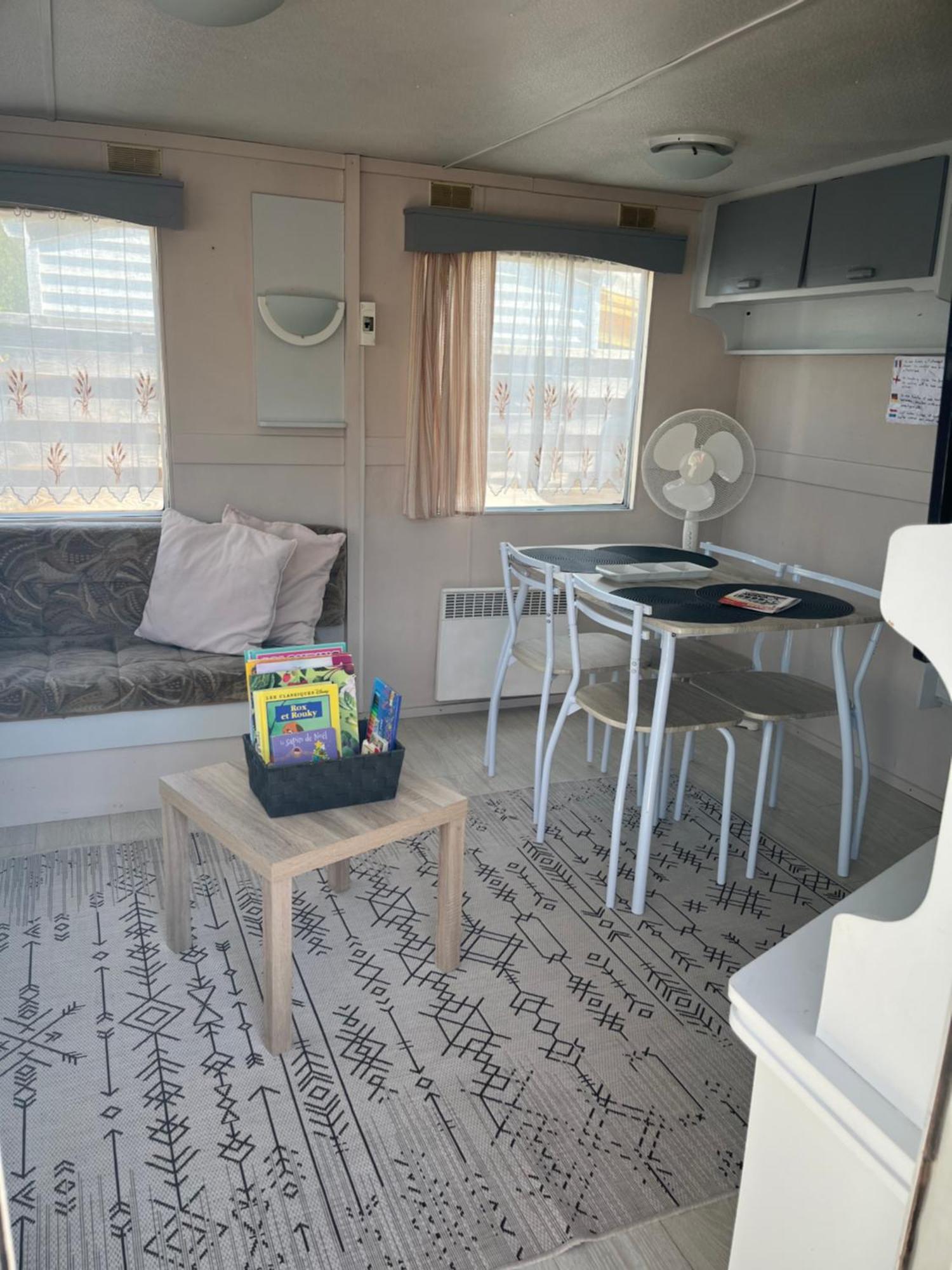 Le Familly Team Hotell Ardres Eksteriør bilde